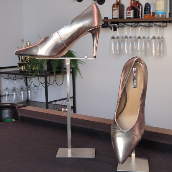 Tahari Shoes - Tahari Rose Gold Metallic Pointed Toe Stiletto Pumps Size 8